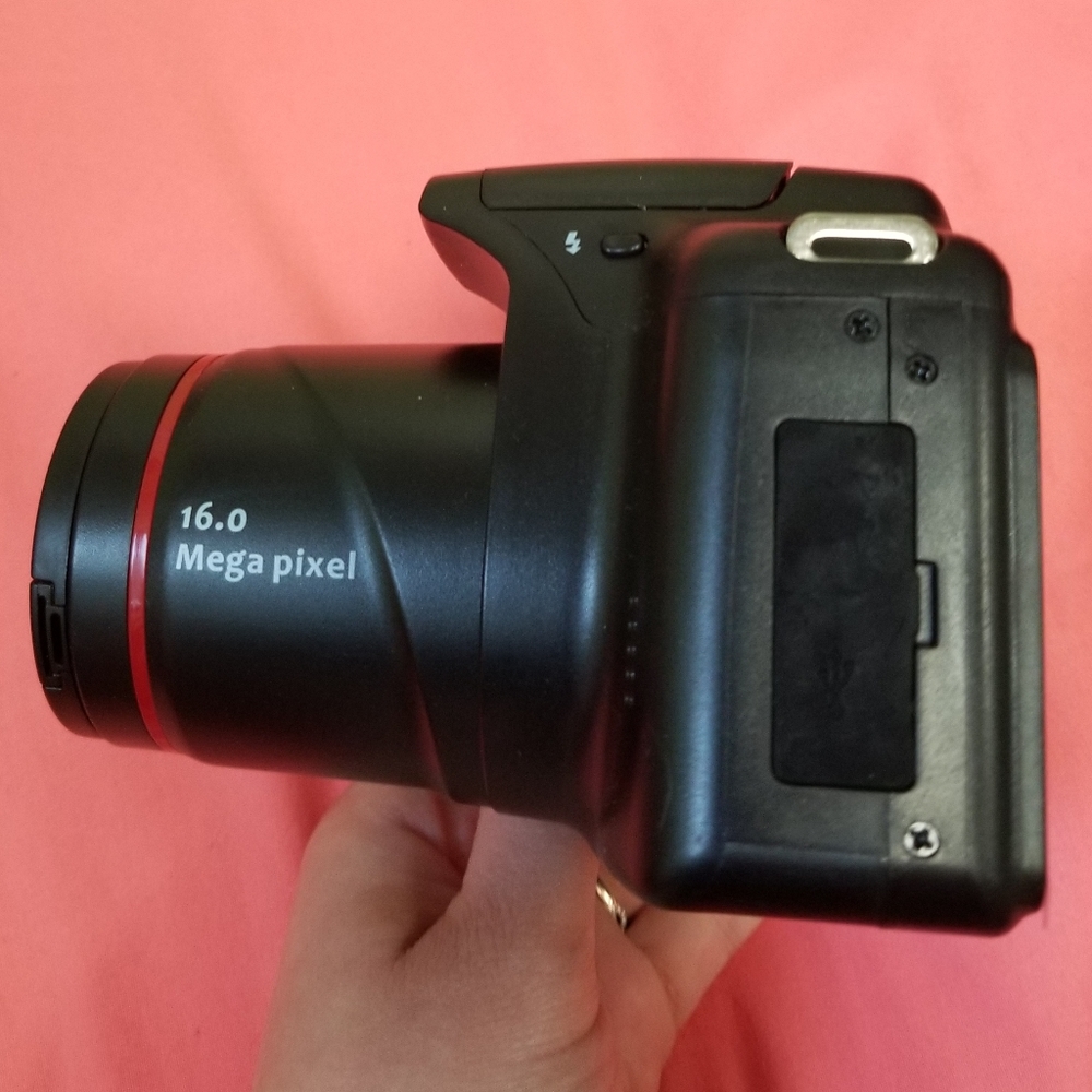 SLR Camera - Picture 7 of 10